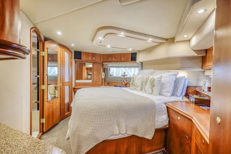 Slide: The Image of 2001 Cruisers 4450 - Image 24 - 24