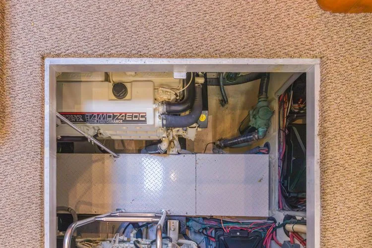 Slide: The Image of 2001 Cruisers 4450 - Image 34 - 34