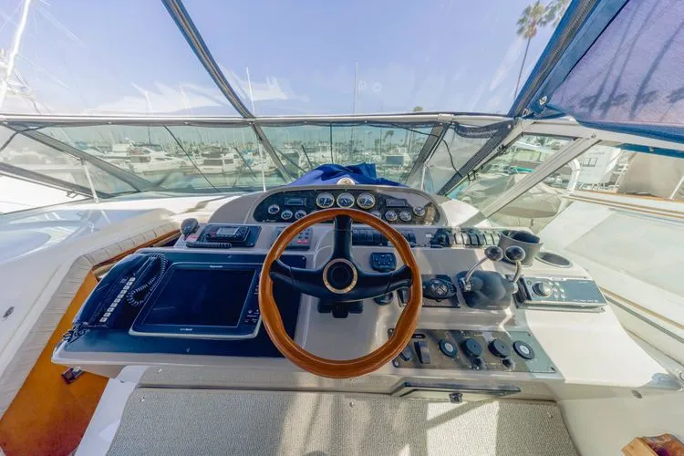 Slide: The Image of 2001 Cruisers 4450 - Image 8 - 8