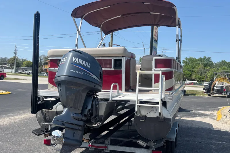 Slide: The Image of 2010 Bennington 2274GLi pontoon boat with Yamaha 115 engine on trailer. - 3