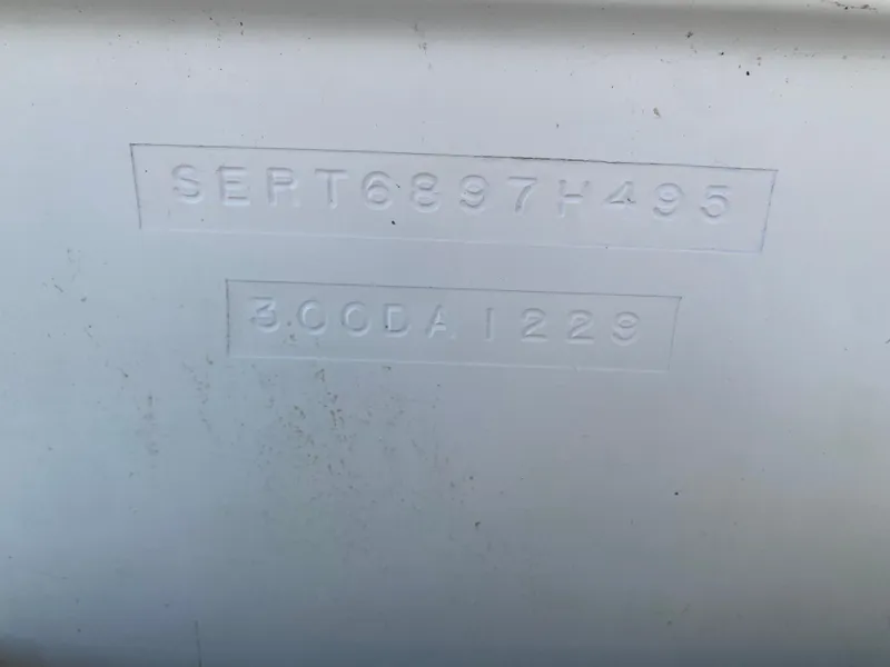 Slide: The Image of Sea Ray 300 Sundancer 1995 - 23