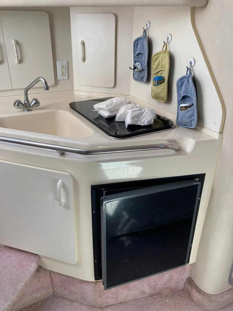 Slide: The Image of Sea Ray 300 Sundancer 1995 - 7