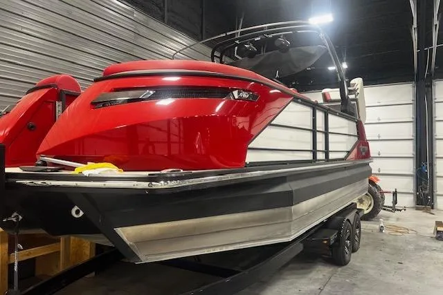 The Image of Montara 25 Surf Boss 2.0 CW 2023 - undefined