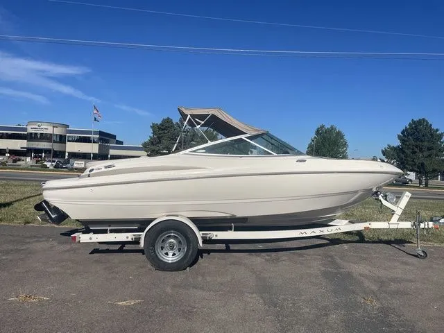 The Image of Maxum 19 2000 - 1