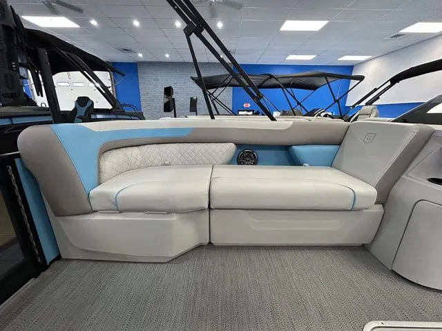 Slide: The Image of Godfrey Sweetwater 2286 SFLC 27" Impact Center Tube Packag 2026 - 7