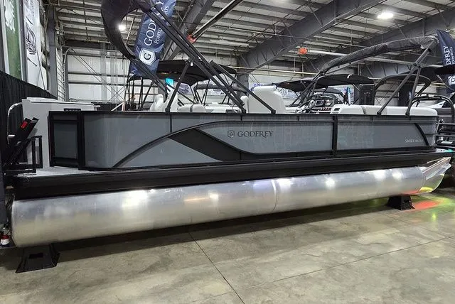 The Image of Godfrey Sweetwater 2286 FS 27" iMPACT Center Tube Package 2026 - 1