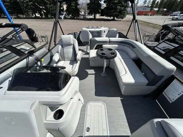 Slide: The Image of Godfrey Sweetwater 2286 FS 27" iMPACT Center Tube Package 2026 - 11