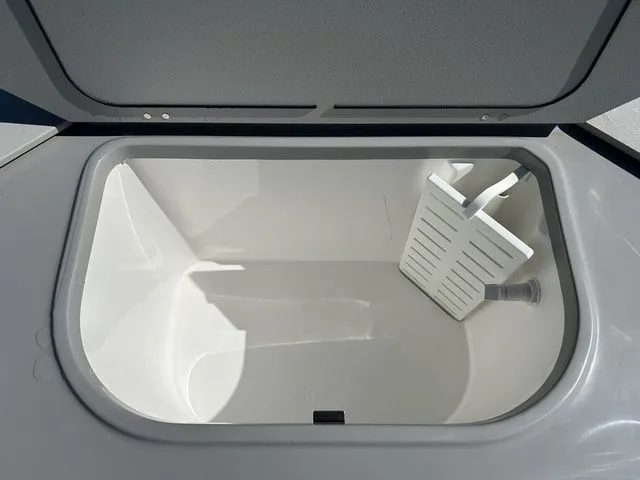 Slide: The Image of Godfrey Sweetwater 2286 FS 27" iMPACT Center Tube Package 2026 - 27