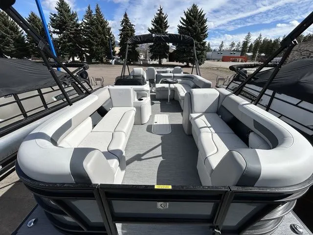 Slide: The Image of Godfrey Sweetwater 2286 FS 27" iMPACT Center Tube Package 2026 - 3