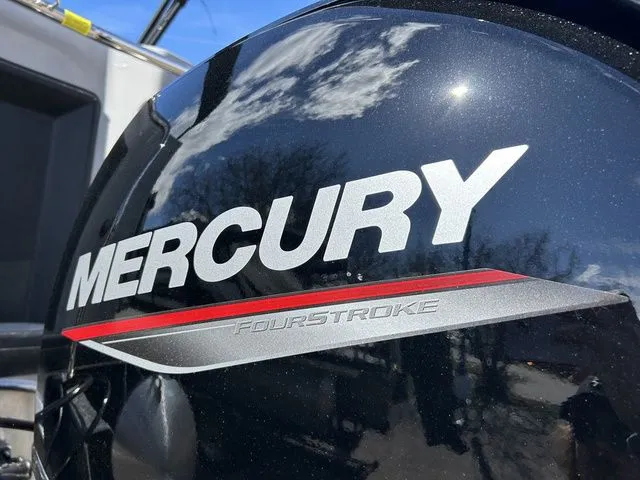 Slide: The Image of Godfrey Sweetwater 2286 FS 27" iMPACT Center Tube Package 2026 - 32