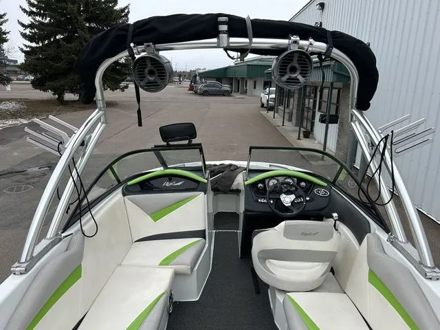 Slide: The Image of Tigé R20 2011 - 10