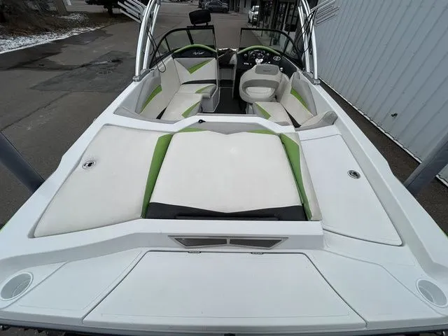 Slide: The Image of Tigé R20 2011 - 11