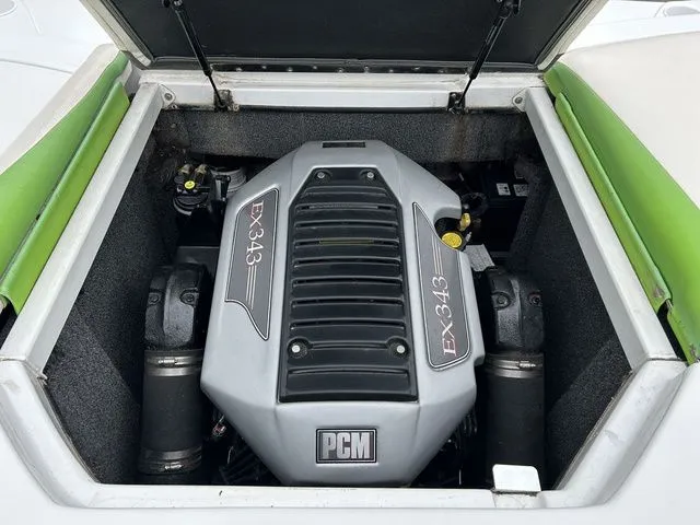 Slide: The Image of Tigé R20 2011 - 15