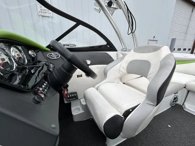 Slide: The Image of Tigé R20 2011 - 21