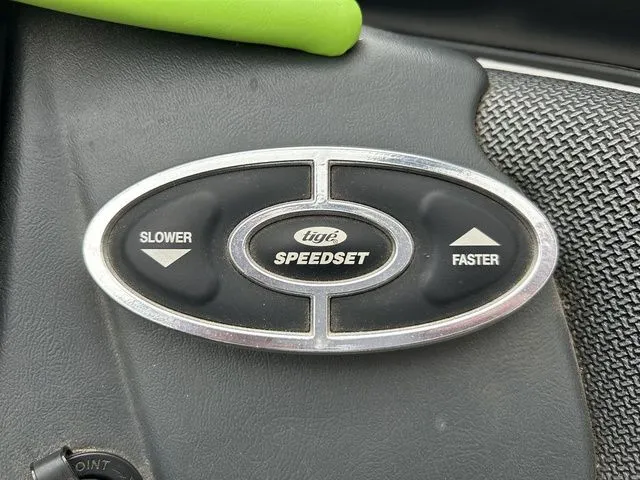 Slide: The Image of Tigé R20 2011 - 26