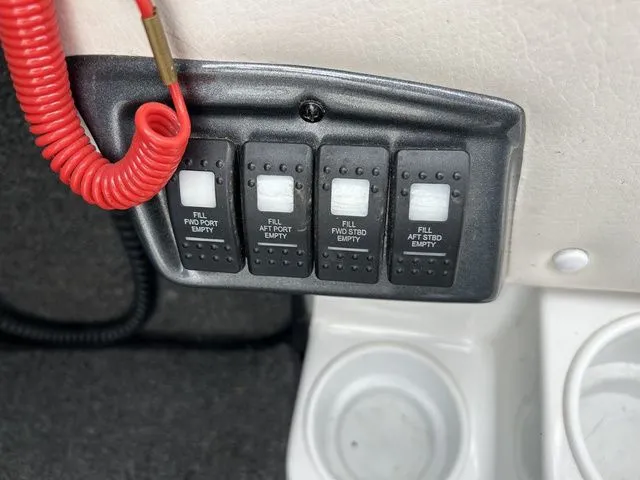 Slide: The Image of Tigé R20 2011 - 27