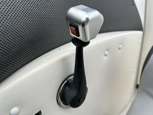 Slide: The Image of Tigé R20 2011 - 28