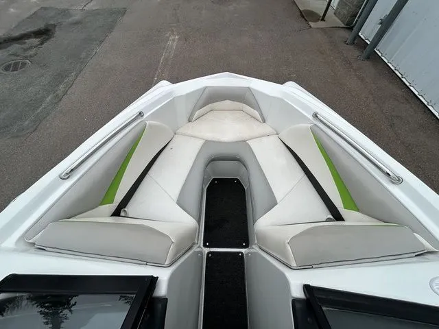 Slide: The Image of Tigé R20 2011 - 29