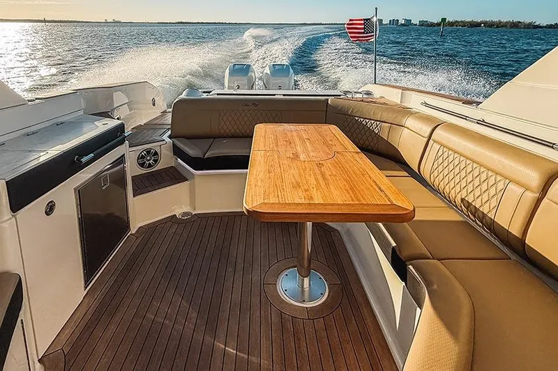 Slide: The Image of Stbd quarter profile - 3