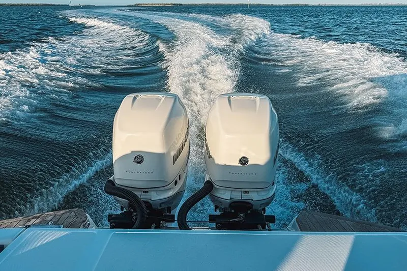 Slide: The Image of Twin outboard engines - 34