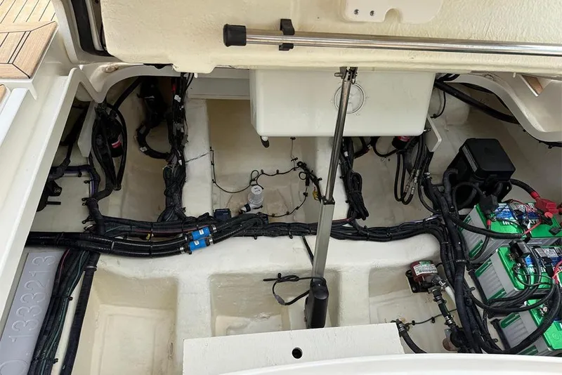 Slide: The Image of Engine compartment - 41