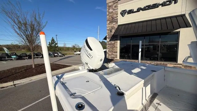 Slide: The Image of Sea Pro 250 DLX W/300HP 2025 - 11