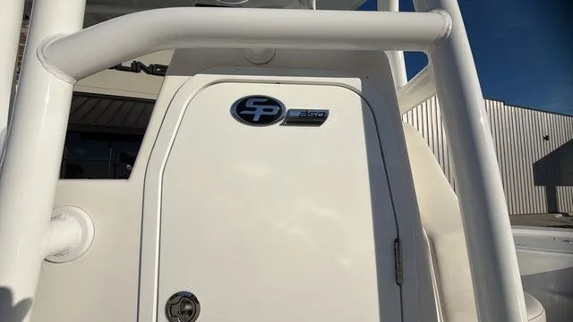 Slide: The Image of Sea Pro 250 DLX W/300HP 2025 - 12