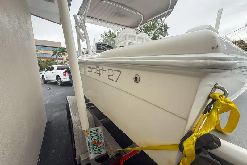 Slide: The Image of Trailer hitch and license plate on Concept 27 boat, 2015 model. - 60