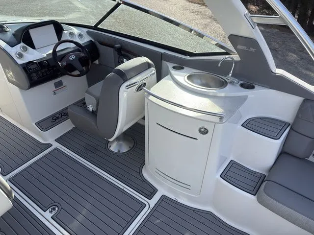 Slide: The Image of Sea Ray 270 SLX 2008 - 11