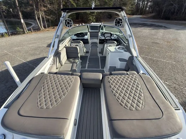 Slide: The Image of Sea Ray 270 SLX 2008 - 9