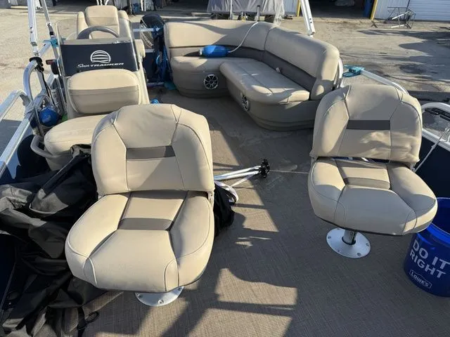 Slide: The Image of Tracker BASS BUGGY 16XL 2024 - 3