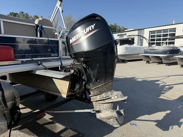 Slide: The Image of Tracker BASS BUGGY 16XL 2024 - 7