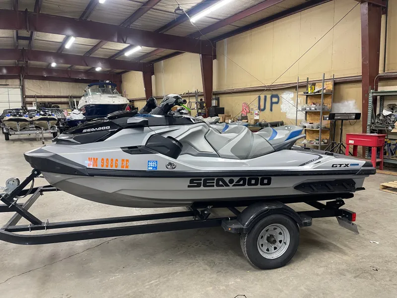 The Image of Sea-Doo GTX Limited 300 Sound System 2020 - 1