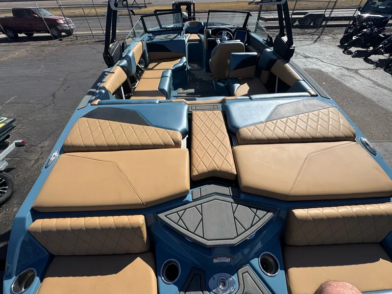 Slide: The Image of Tigé Z1 2022 - 12