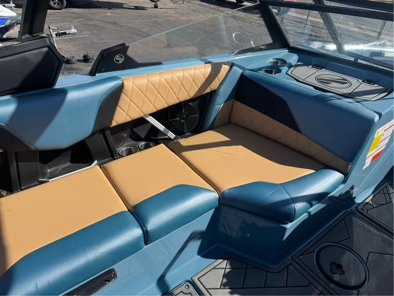 Slide: The Image of Tigé Z1 2022 - 17