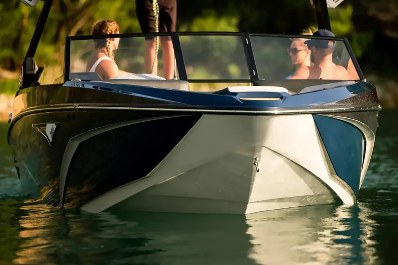 Slide: The Image of Tigé Z1 2022 - 34