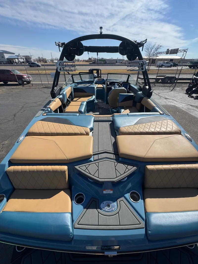 Slide: The Image of Tigé Z1 2022 - 7