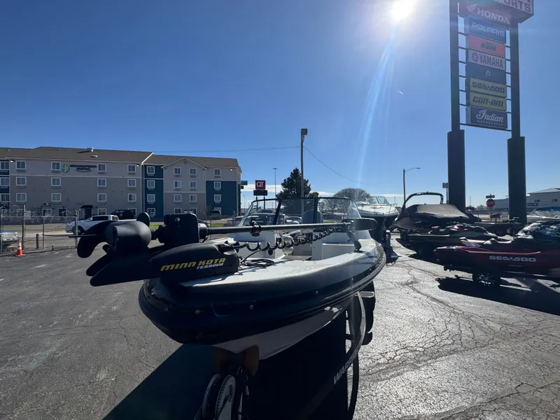 Slide: The Image of Warrior V2121 2000 - 8