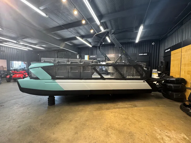 The Image of Sea-Doo Switch Cruise 21 - 300 hp - Tech Package 2026 - 1
