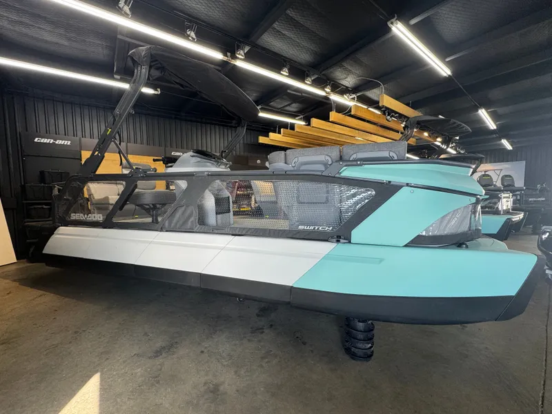 Slide: The Image of Sea-Doo Switch Cruise 21 - 300 hp - Tech Package 2026 - 3