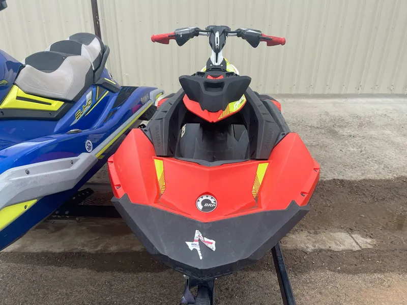 Slide: The Image of Sea-Doo SPARK TRIXX 3UP IBR 2020 - 3