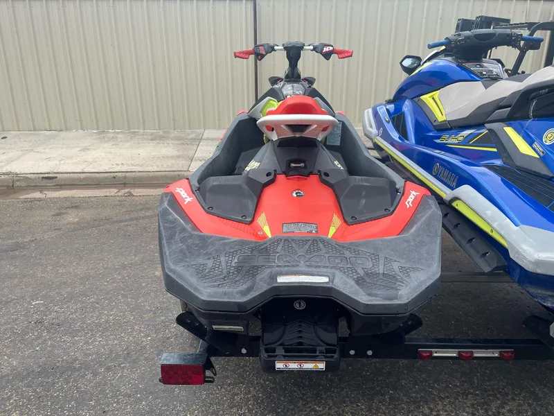 Slide: The Image of Sea-Doo SPARK TRIXX 3UP IBR 2020 - 4