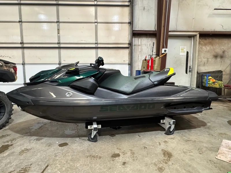 The Image of Sea-Doo RXP-X Apex 300 2023 - 1