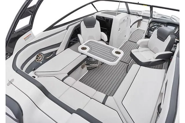 Slide: The Image of Yamaha 242 Limited S 2017 - 35