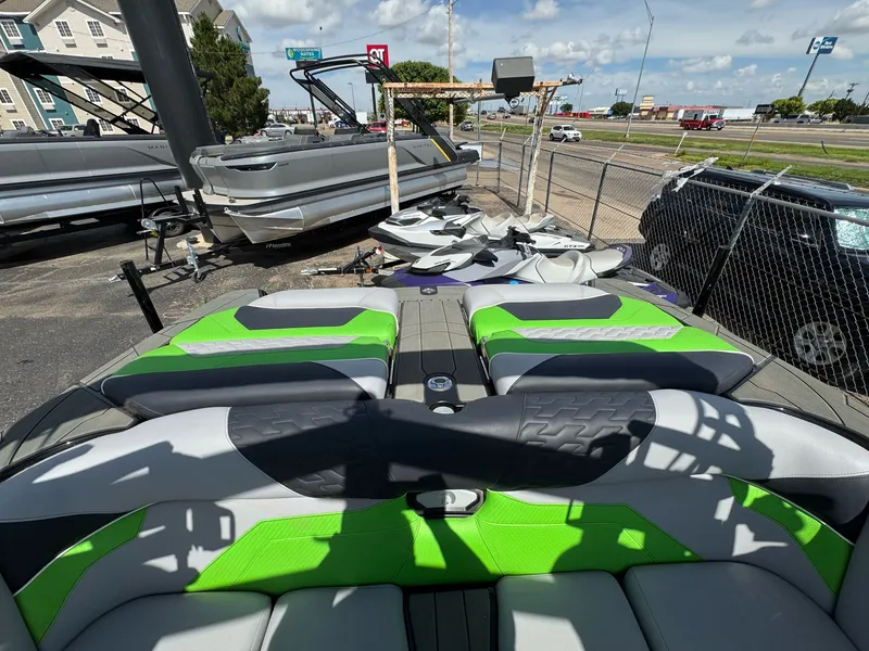 Slide: The Image of Centurion Ri230 2025 - 14