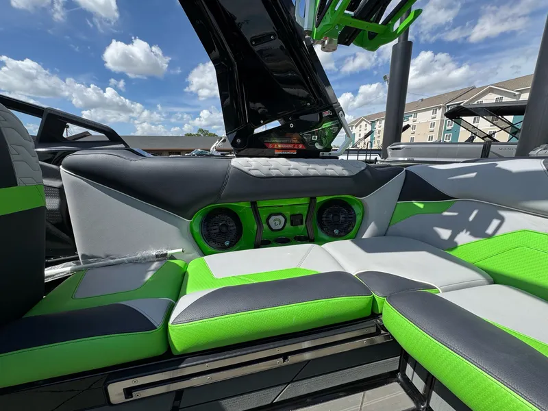 Slide: The Image of Centurion Ri230 2025 - 18