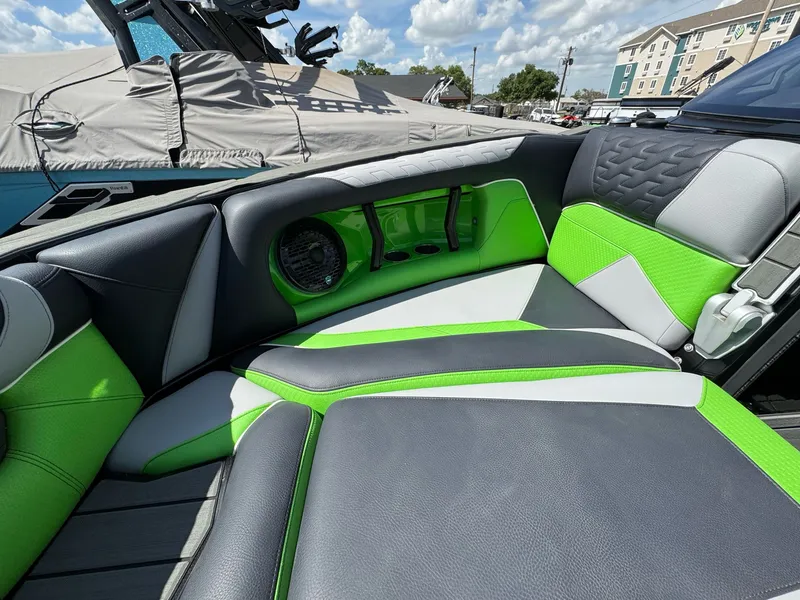 Slide: The Image of Centurion Ri230 2025 - 19