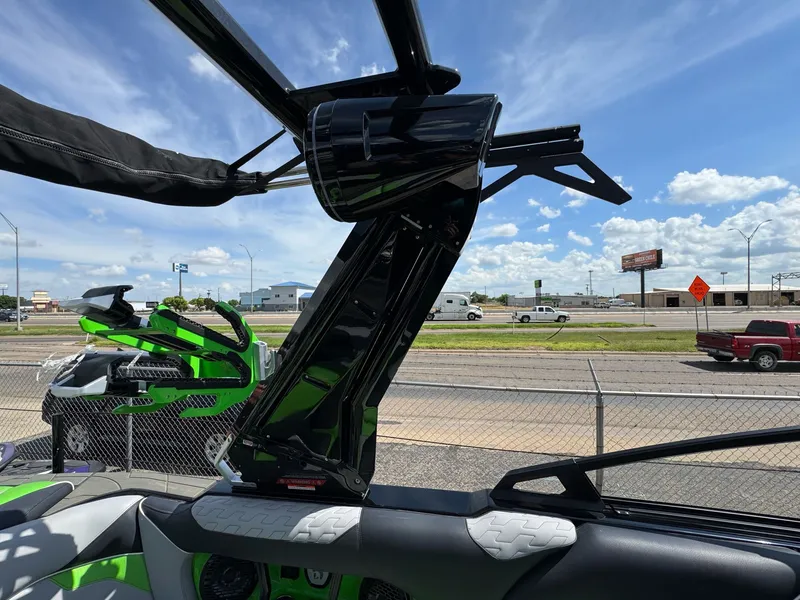 Slide: The Image of Centurion Ri230 2025 - 6