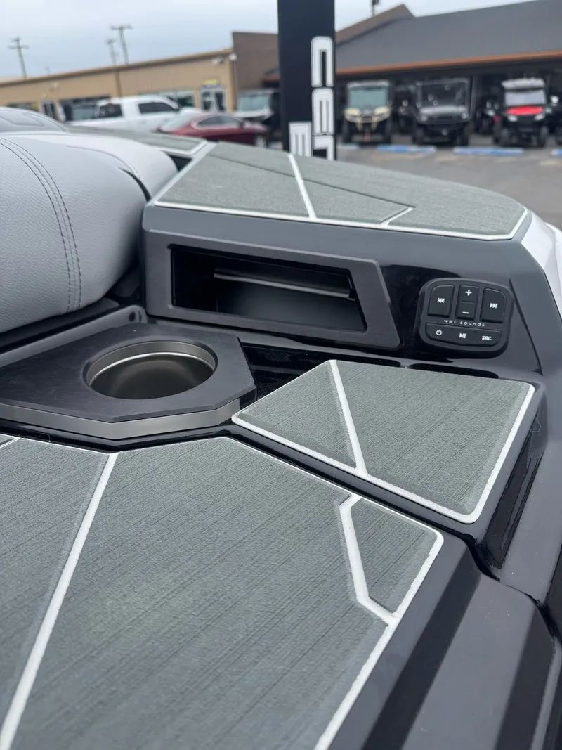 Slide: The Image of Centurion Ri245 2026 - 11