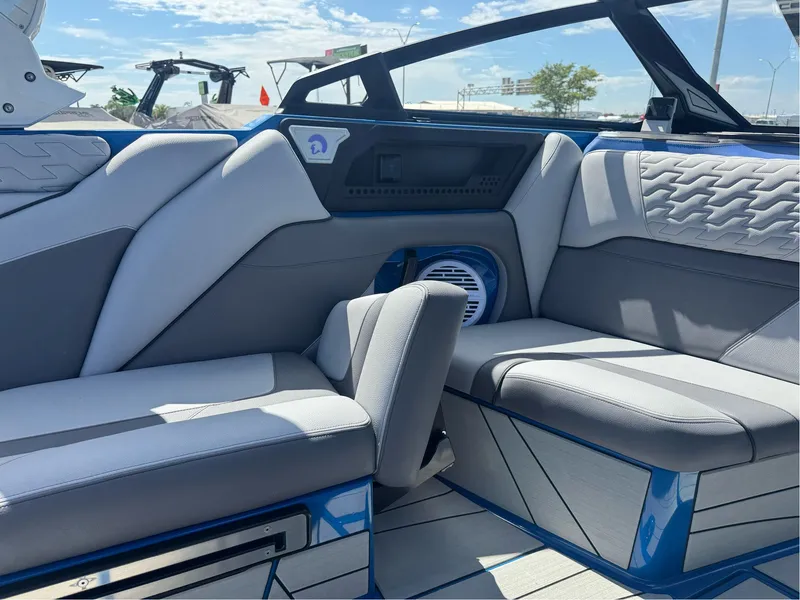 Slide: The Image of Centurion Ri265 2026 - 29